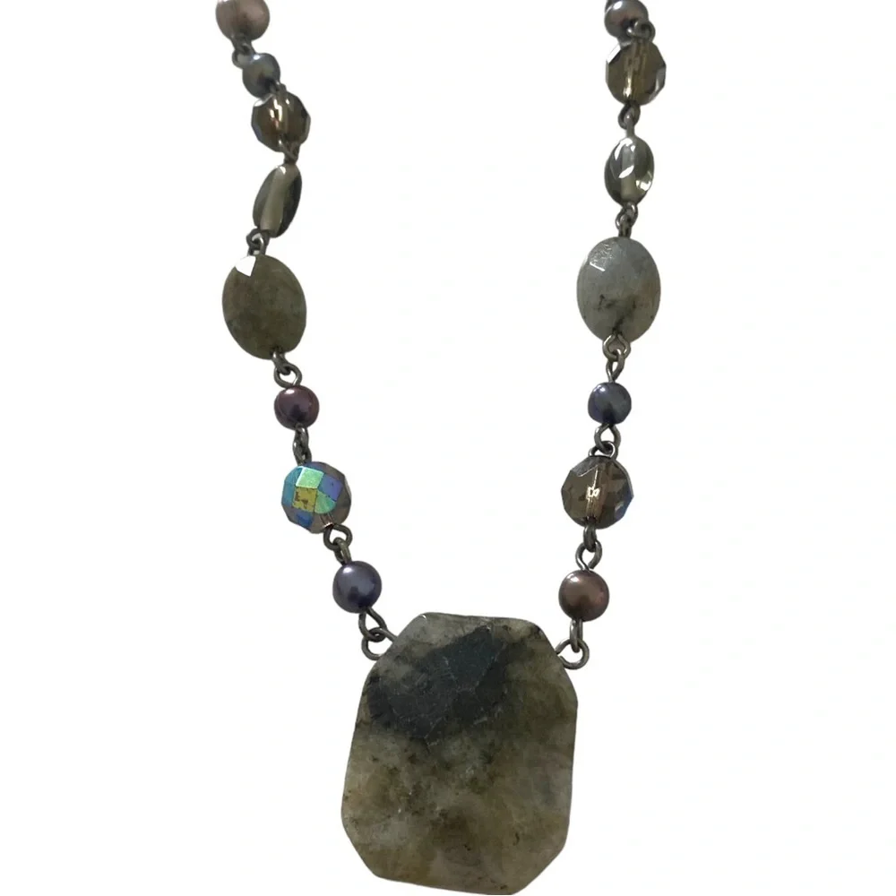 Is Sophia rare labradorite pearls and glass necklace pendant genuine gemstones - Picture 7 of 9